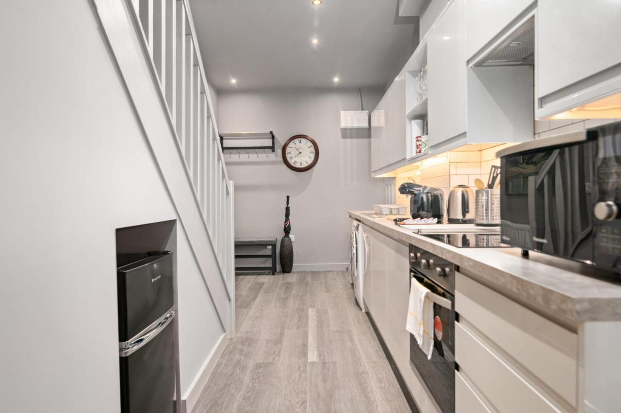 Lovely 2-Bed Apartment - Hosted By Guestready Лондон Екстер'єр фото