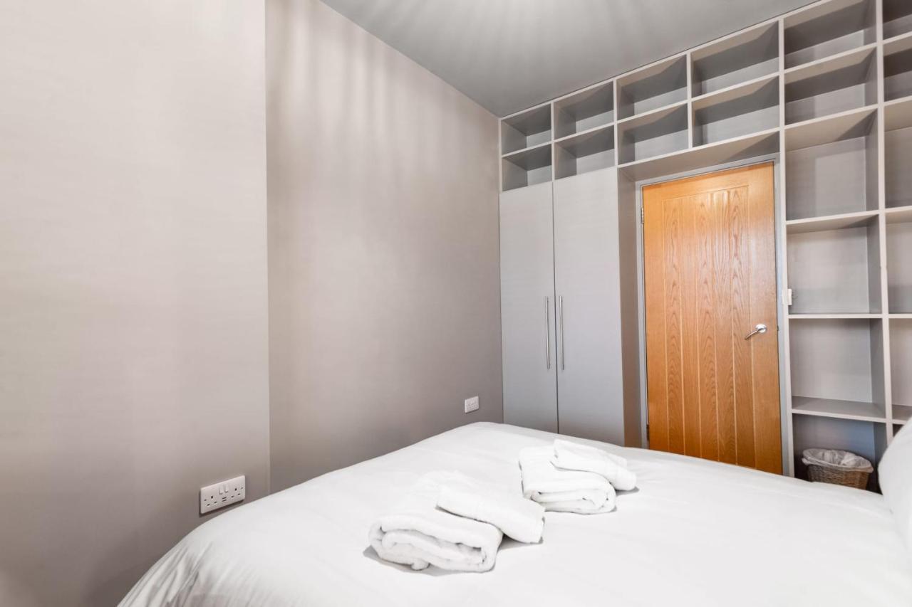 Lovely 2-Bed Apartment - Hosted By Guestready Лондон Екстер'єр фото