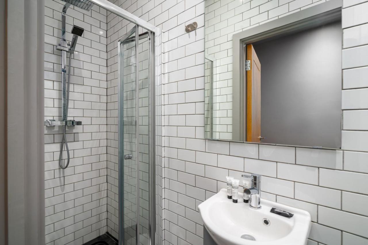 Lovely 2-Bed Apartment - Hosted By Guestready Лондон Екстер'єр фото